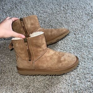 the CUTEST MINI UGGS!!!!